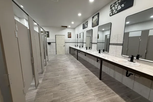 Marble-look bathhouse counters
